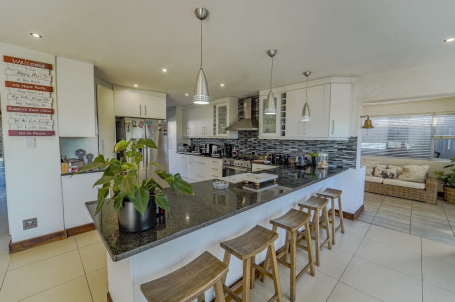 4 Bedroom Property for Sale in Dan Pienaar Free State